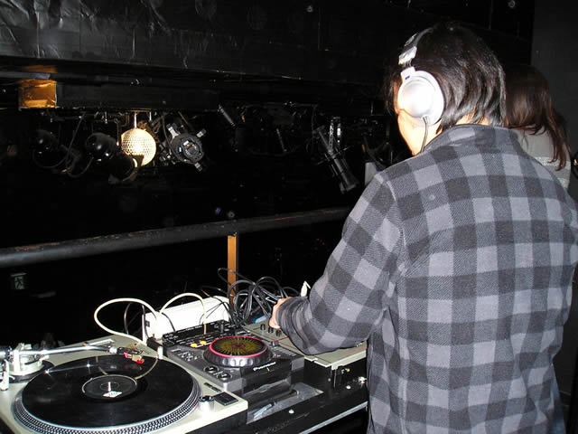 DJ BOMBER